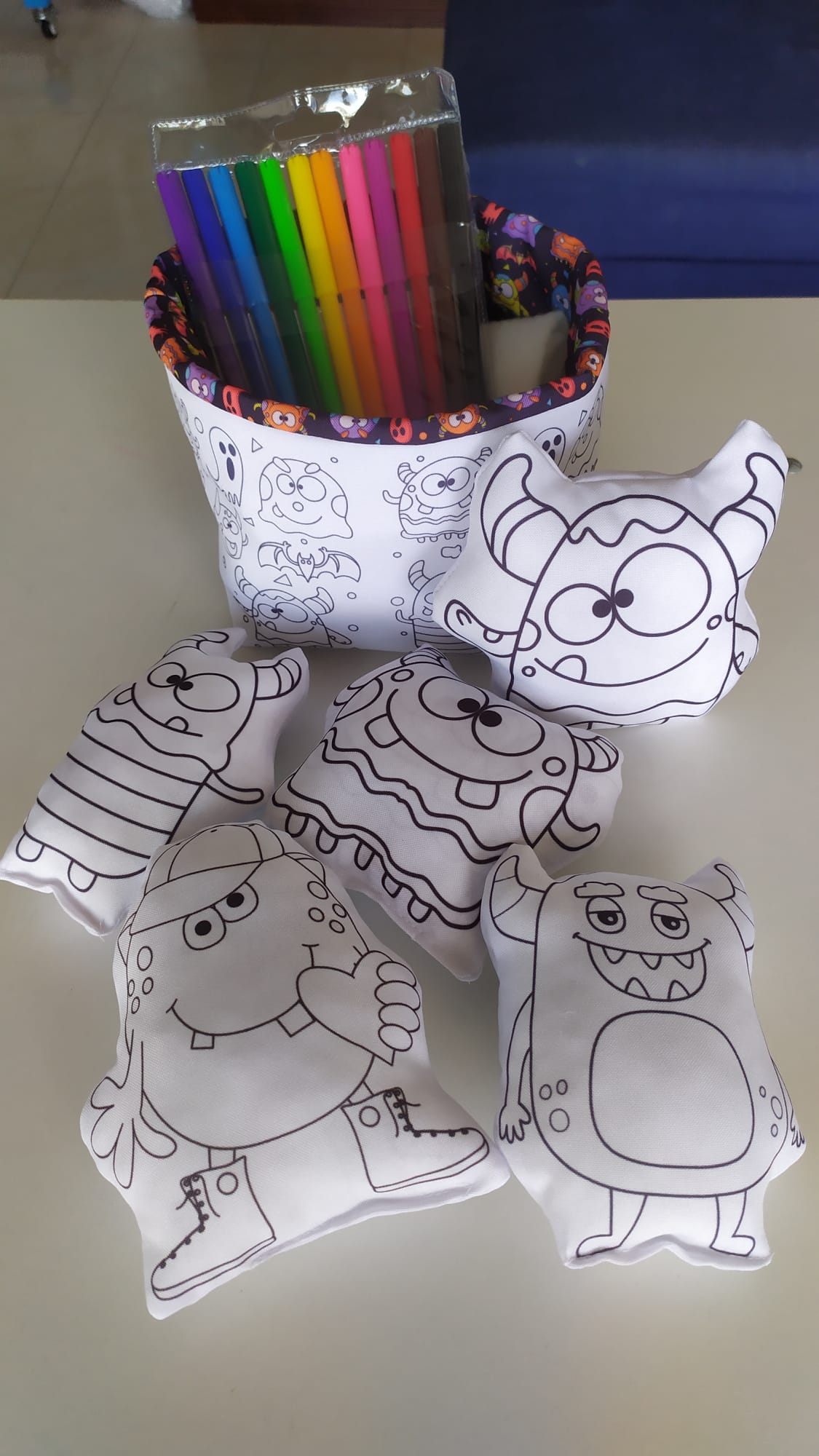 Kit de Pintura Reutilizável – Monstros Divertidos | Brinquedo Criativo para Crianças de 2 a 6 anos